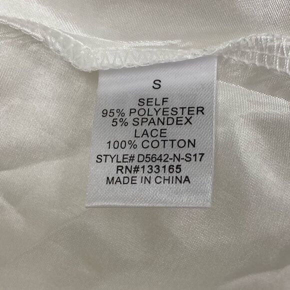 Altar'd State deep‎ v neck and back White satin mini dress w/ lace bodice - Picture 5 of 7